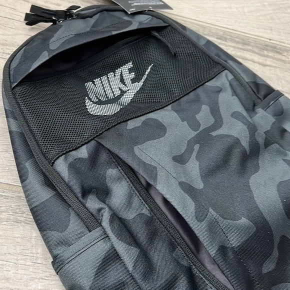 Nike Elemental 2.0 Backpack - NEW - Picture 5 of 15
